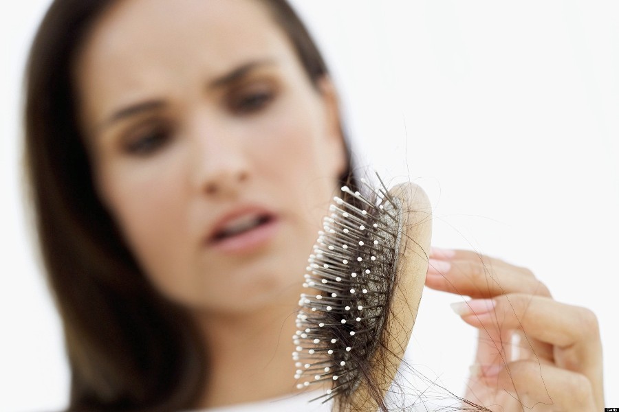 Zapobieganie tworzeniu się kołtunów we włosach.