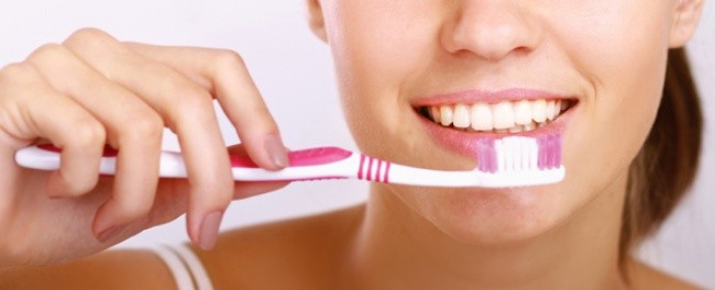 5. Podczas mycia zębów, wyszoruj też wargi.