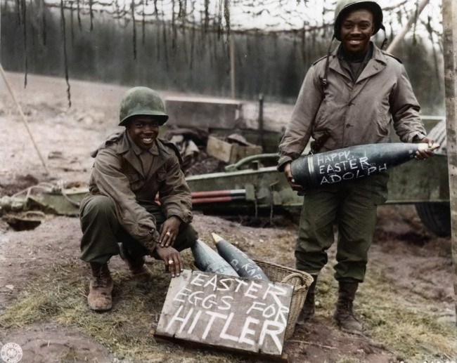 9. Żołnierze podczas Drugiej Wojny Światowej, Wielkanoc 1944.