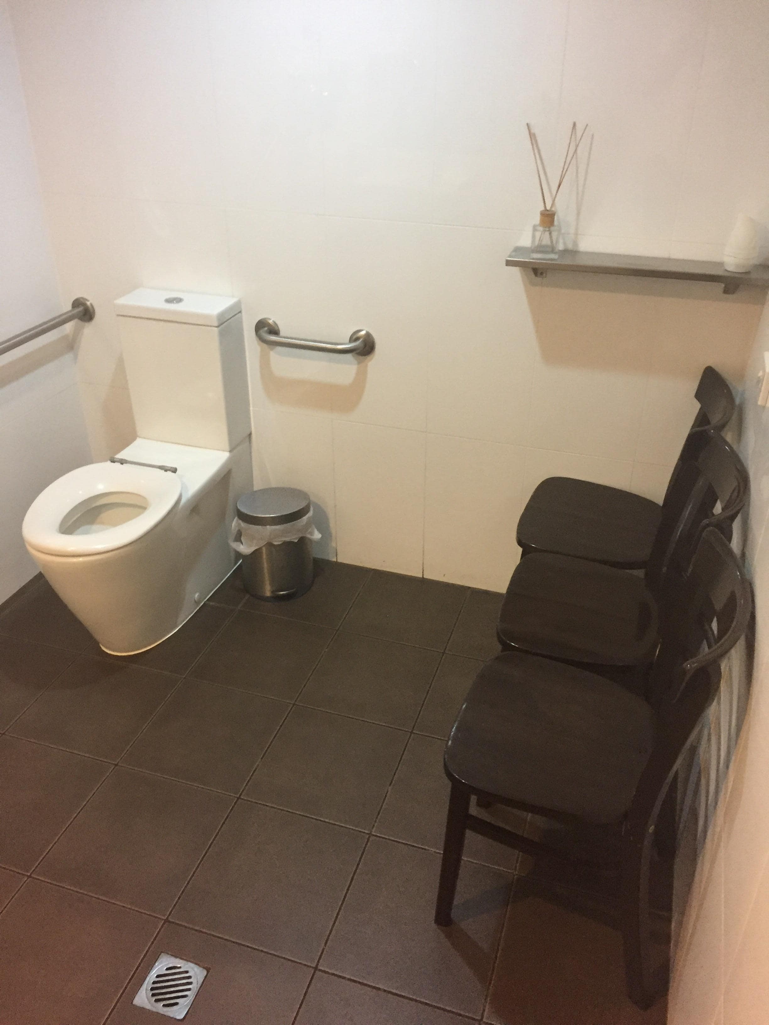 2. Toaleta integracyjna 