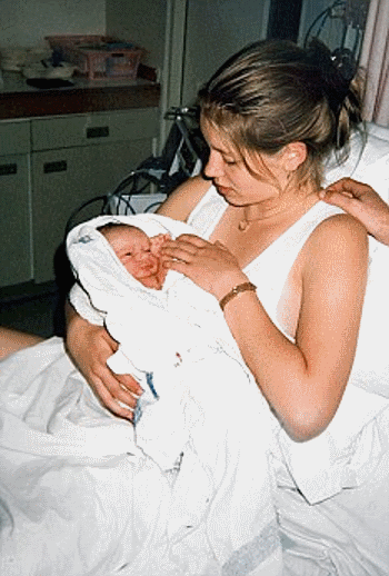 9 Rebecca Finnis została mamą w wieku 13 lat. 