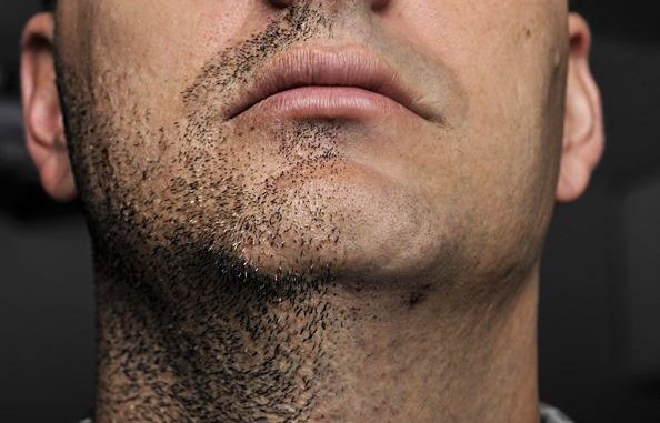 Podrażnienia po goleniu, depilacji czy regulacji brwi