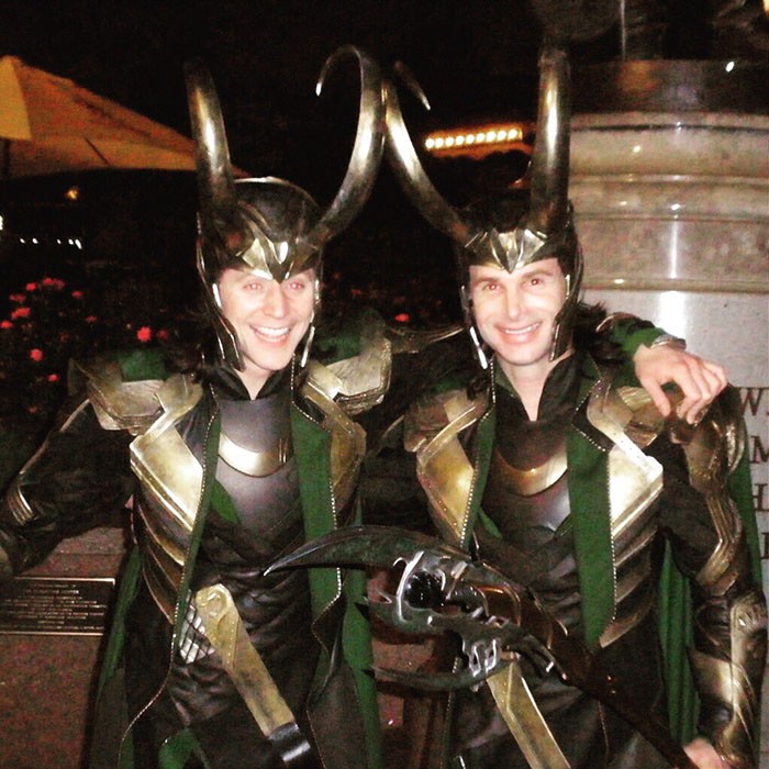 Tom Hiddleston (Loki) oraz Paul Lacovara