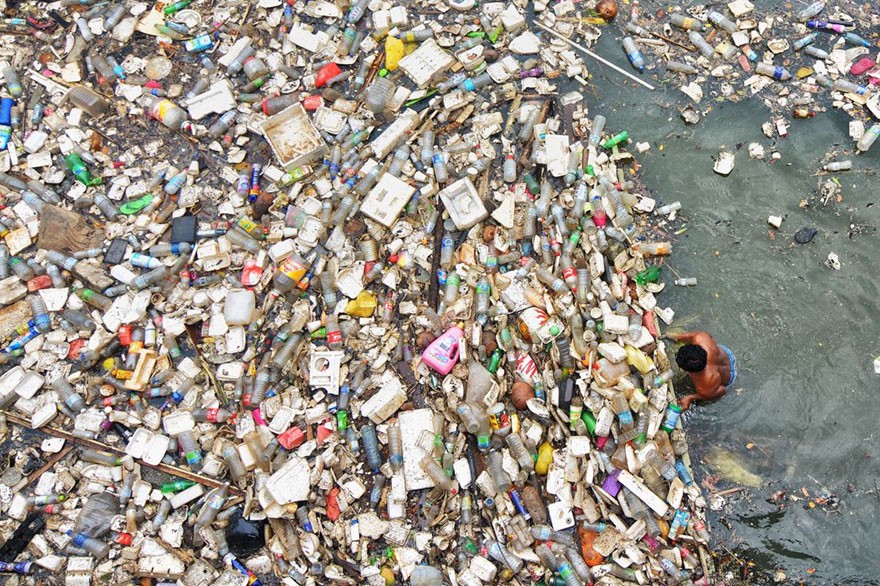 Do 2015 roku ludzkość wyprodukowała 7 miliardów ton plastiku