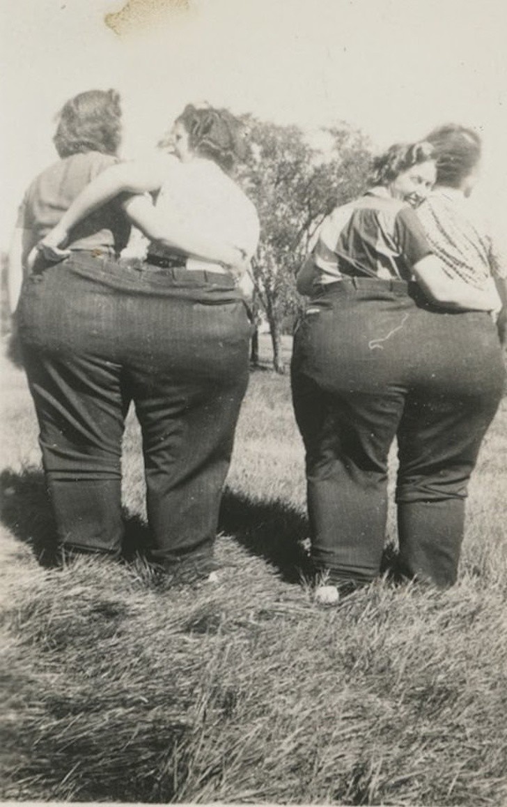Kobiety w wyjątkowo dużych spodniach w USA, 1933 rok