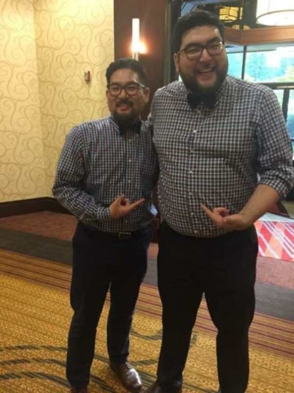 10. Mój przyjaciel spotkał na weselu nieznajomego o bliźniaczo podobnym wyglądzie i  ubranego w takie same ciuchy.