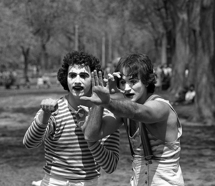22. Robin Williams i Todd Oppenheimer w Central Parku, 1974