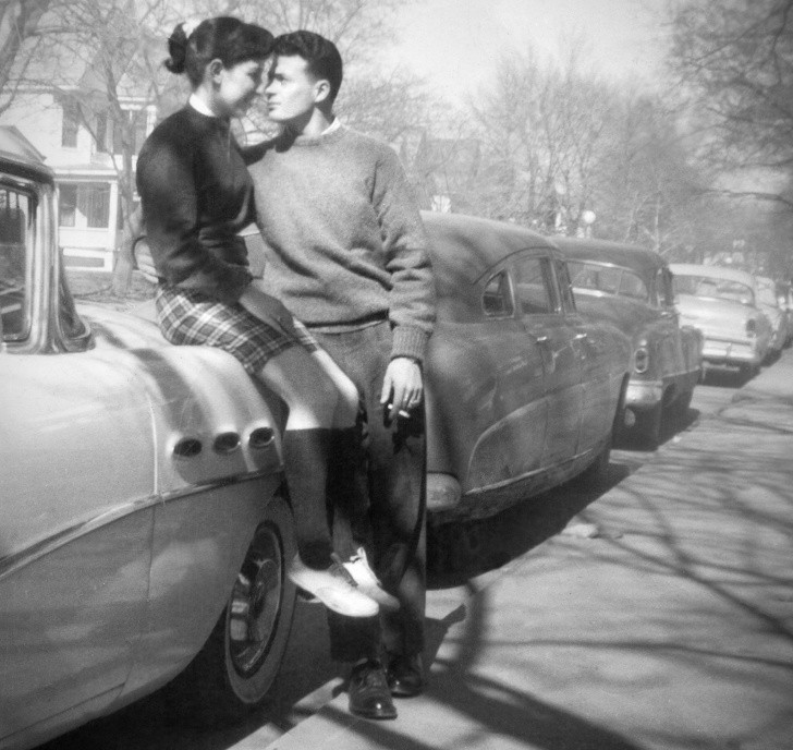4. Spojrzenie tuż przed pocałunkiem, lata 50.
