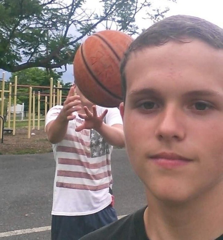 2. Selfie koszykarza może być dosyć nieprzewidywalne.