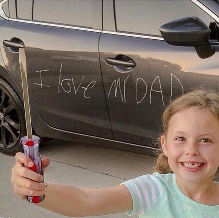 13. „Moja córka napisała mi wiadomość na dzień ojca. Chyba jednak wolałbym kartkę.”