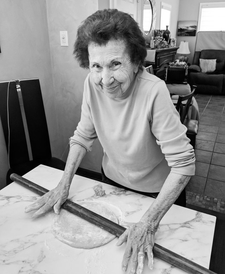 „Moja babcia ma 93 lata i traci pamięć, ale wciąż potrafi zrobić makaron godny szefa kuchni.”
