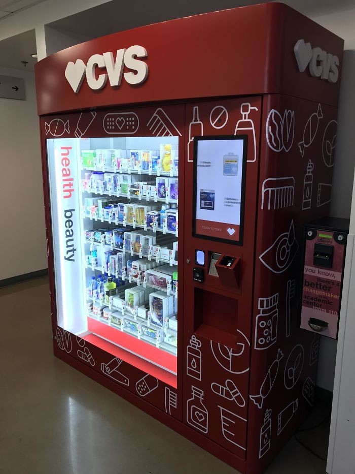 Moja szkoła właśnie zainstalowała automat sprzedający produkty medyczne i higieniczne