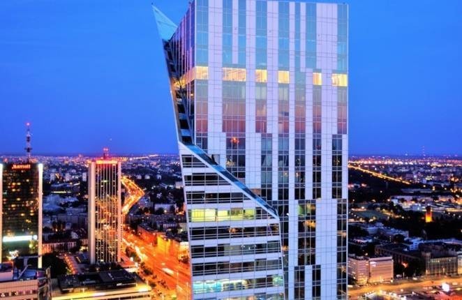 Zaprojektowaniem wieżowca zajął się słynny architekt, Daniel Libeskind. To najwyższy budynek mieszkalny w Unii Europejskiej