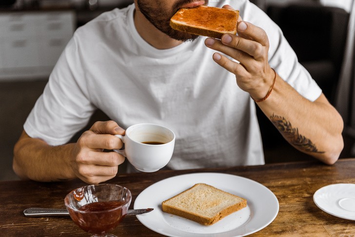5. Kawa nie powinna być twoim śniadaniem