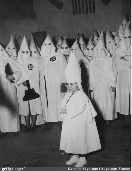 Ceremonia inicjacji w Ku Klux Klanie, 1900