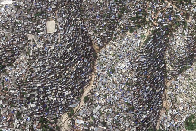 23. Port-au-Prince, Haiti, gdzie na 1,6 km przypada 24000 ludzi