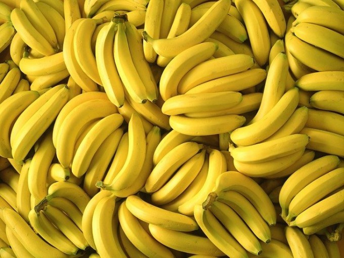 7. Banany
