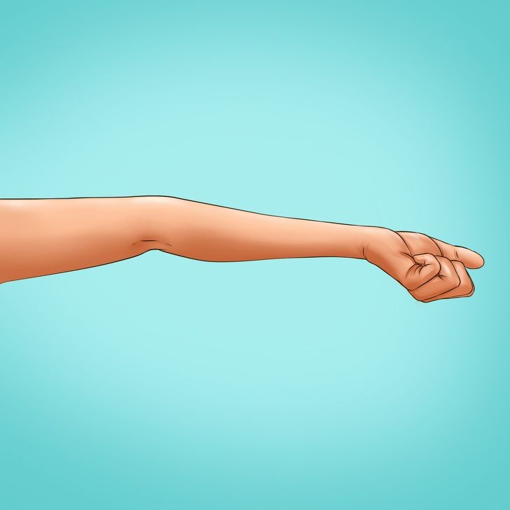 Ćwiczenie 1: Zegnij rękę do tyłu.