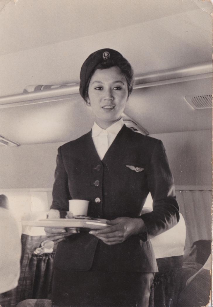 "Moja japońska babcia w czasach gdy była stewardessą, 1960"
