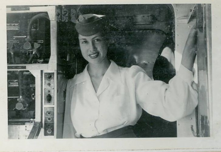 "Moja meksykańska babcia w latach 50 - była częścią załogi samolotu linii Aeromexico."