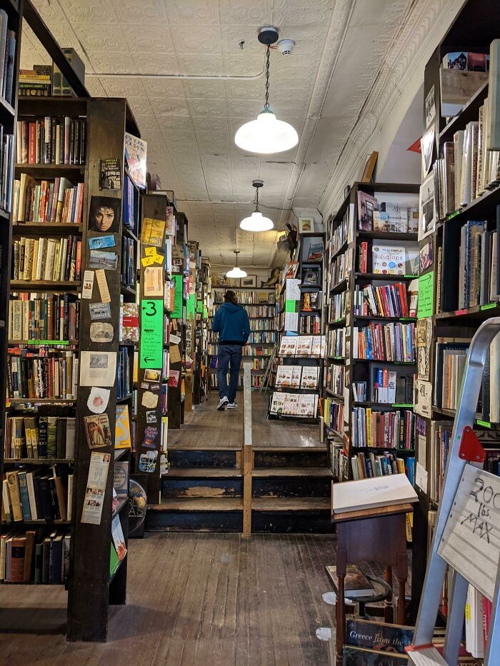 "Moja lokalna księgarnia z używanymi książkami"