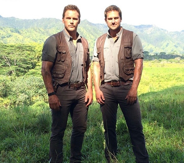 9. Chris Pratt i Tony McFarr — Jurassic World