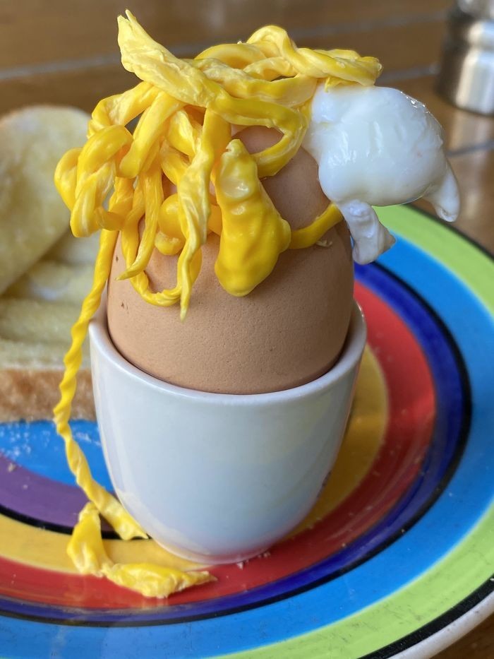 16. "Ugotowałam rano jajko, ale coś poszło straszliwie nie tak."