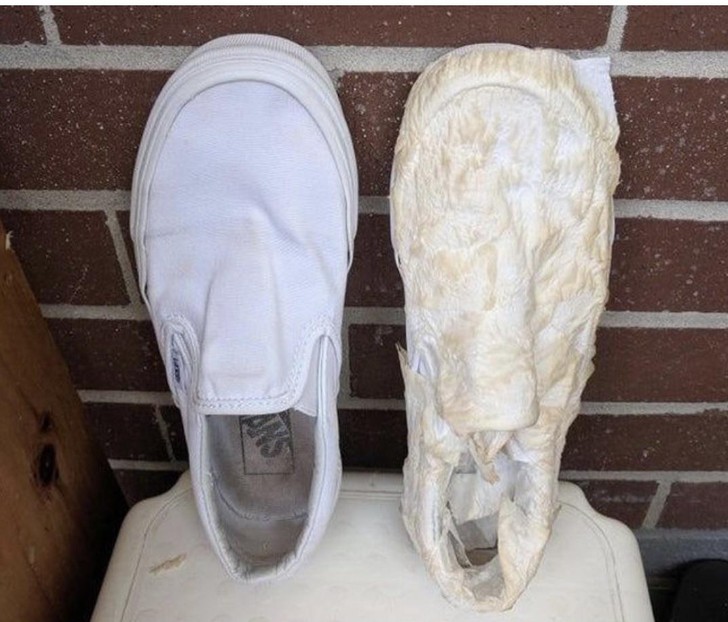 "Owiń białe buty papierem toaletowym podczas suszenia, by uniknąć powstania żółtych plam."