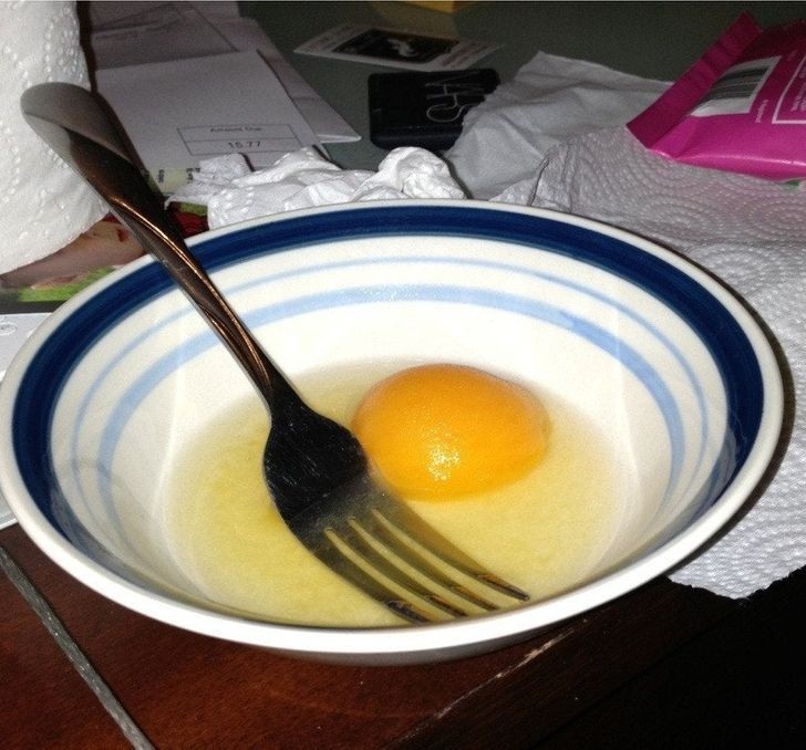 "Mąż myślał, że jem surowe jajko. To morela w syropie."