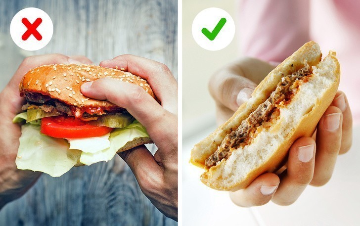 2. Trzymaj burgera do góry nogami. Grubsza część bułki wchłonie więcej soków i będzie smaczniejsza.