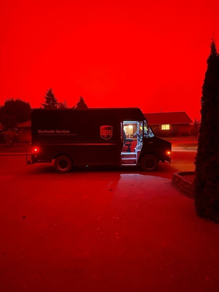 "Pożary w Oregonie sprawiają, że sceneria wygląda apokaliptycznie."