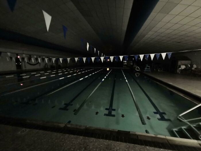 "Gdy zamykamy basen i gasimy światła na koniec dnia, zawsze przechodzą mnie ciarki."