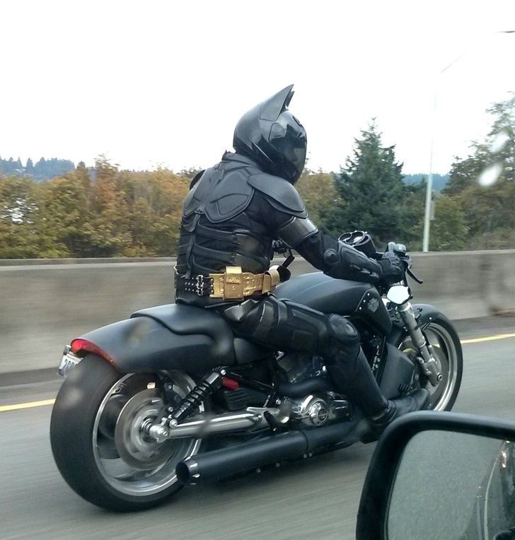 "W drodze do pracy zobaczyłem superbohatera."