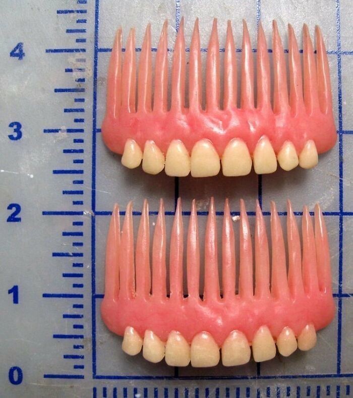 13. Grzebienie w kształcie protez zębowych