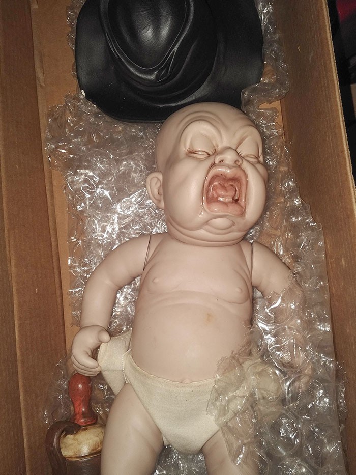 "Żona zapytała czy chcę zobaczyć najbardziej przerażającą lalkę z jej kolekcji. Nie byłem gotów."