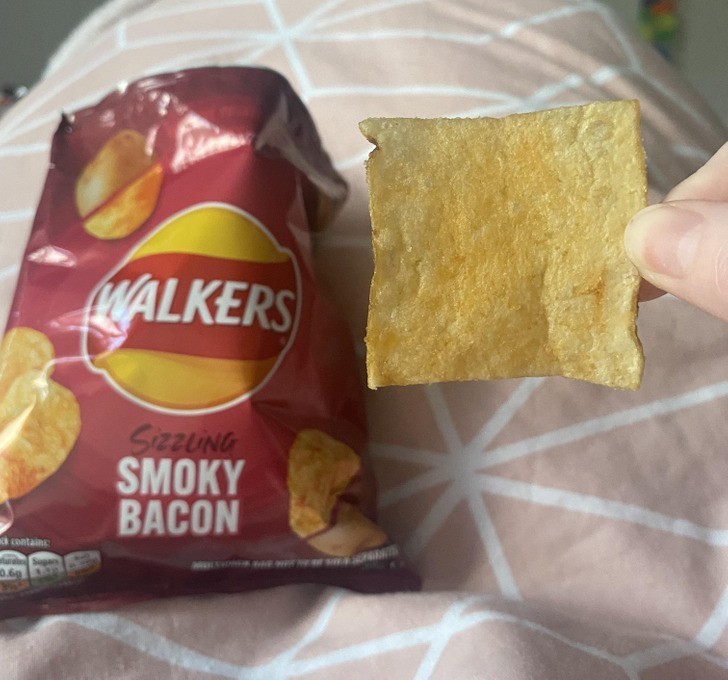 "Niemal idealnie kwadratowy chips"