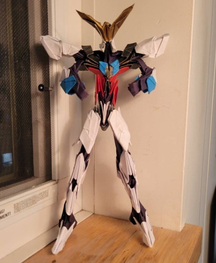 "Złożyłam papierowego Gundama dla mojego chłopaka."