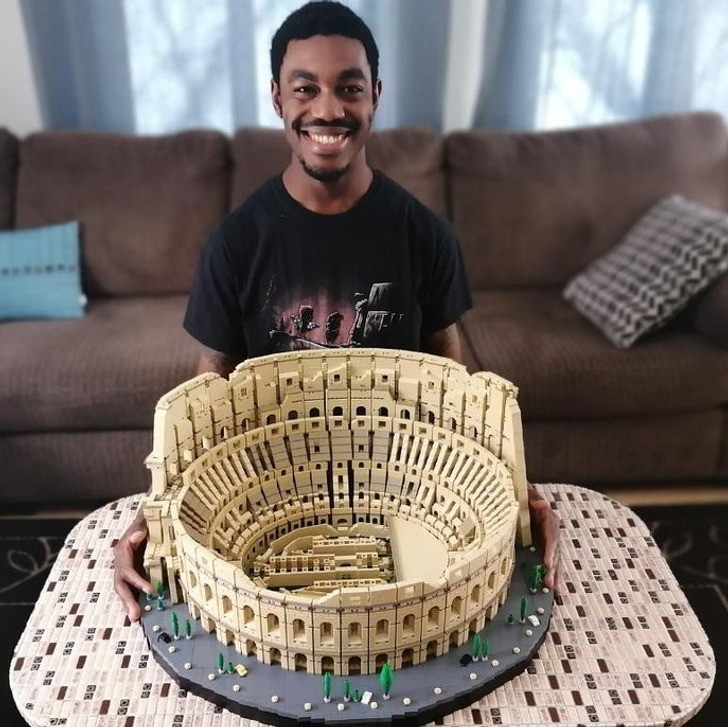 "Ukończyłem LEGO Koloseum. Największy zestaw, jaki kiedykolwiek złożyłem."