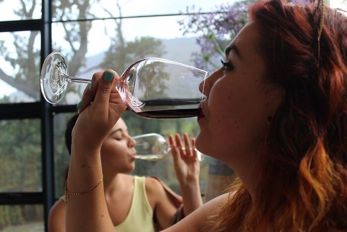 10. W boliwijskim mieście La Paz, mężatki mogą wypić maksymalnie jedną lampkę wina w barze czy restauracji.
