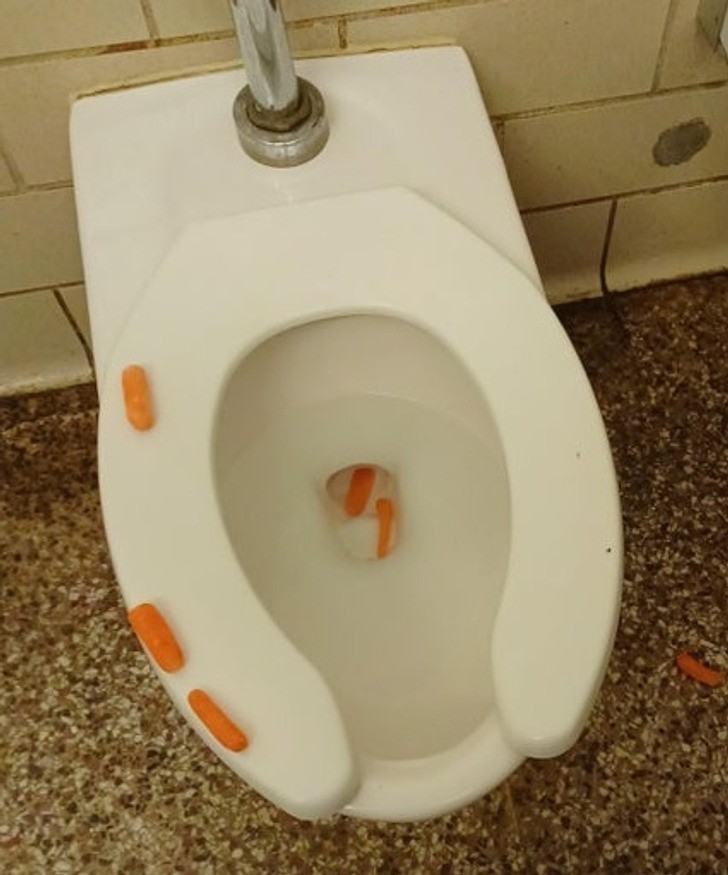 "Toaletowe marchewki"
