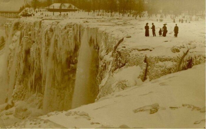 20. Zamarznięty wodospad Niagara, 1911