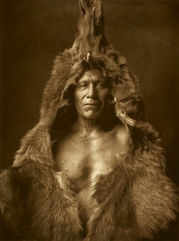 10. Wojownik plemienia Arikara, Północna Dakota, Stany Zjednoczone. 1909