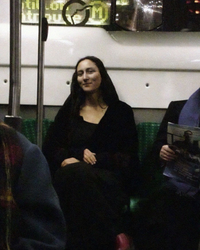  Mona Lisa?  Ty w metrze? 