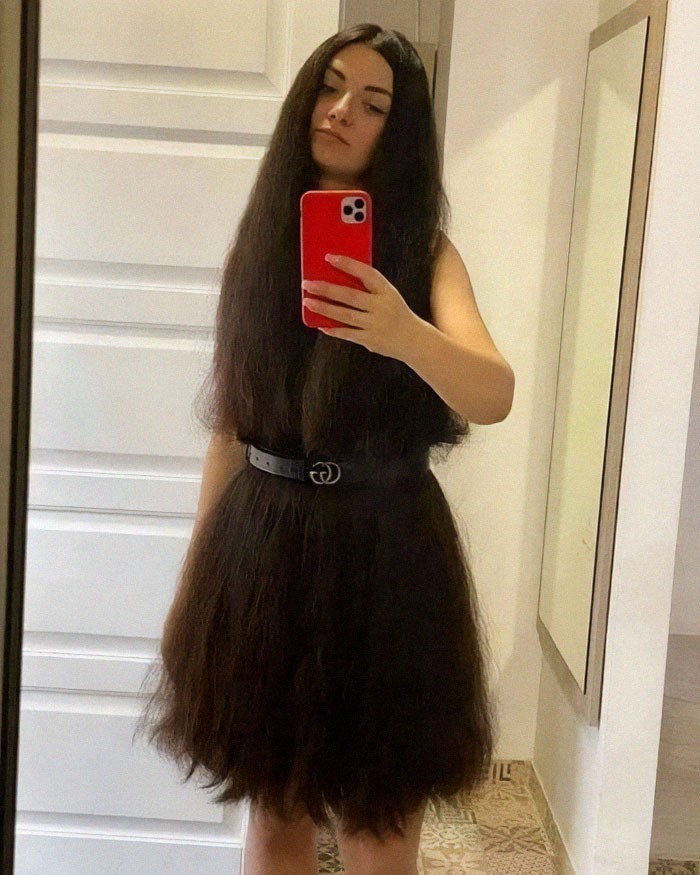  Fajna sukienka z włosów 