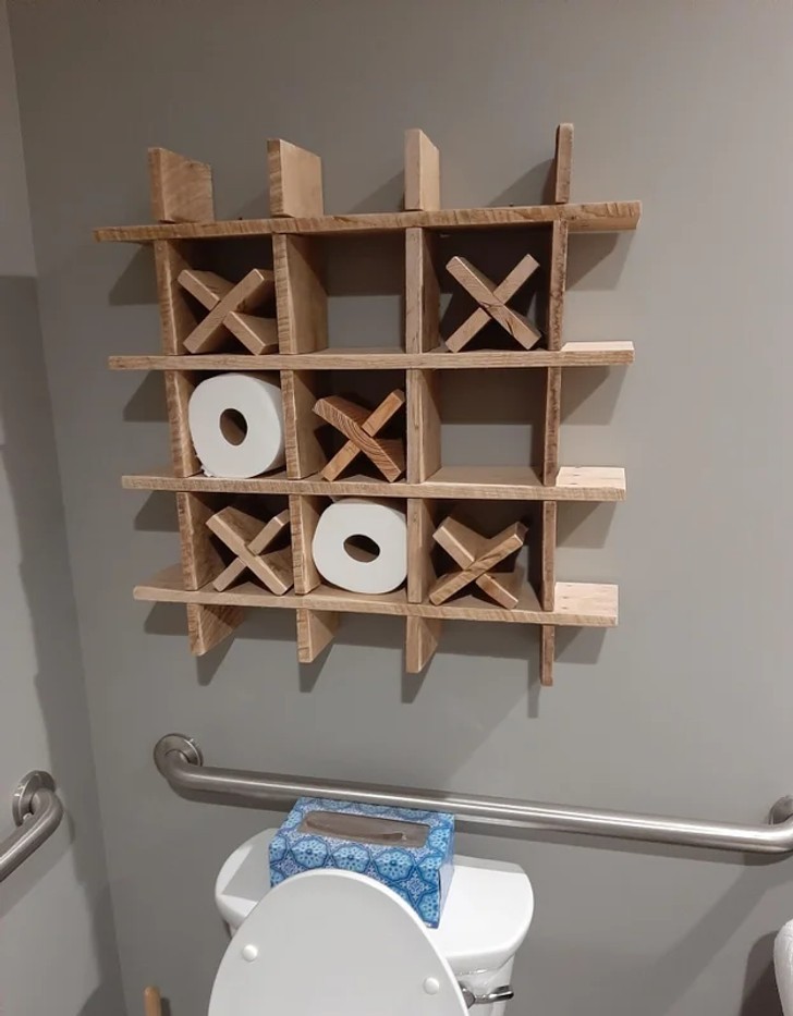 "Oryginalna półka na papier toaletowy"
