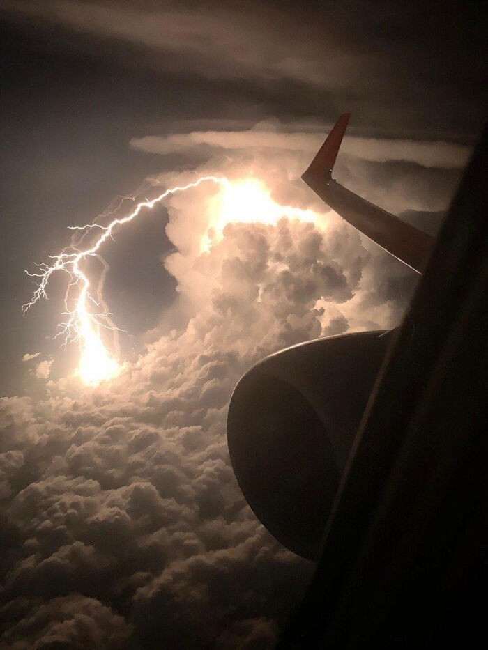 Burza widziana z samolotu