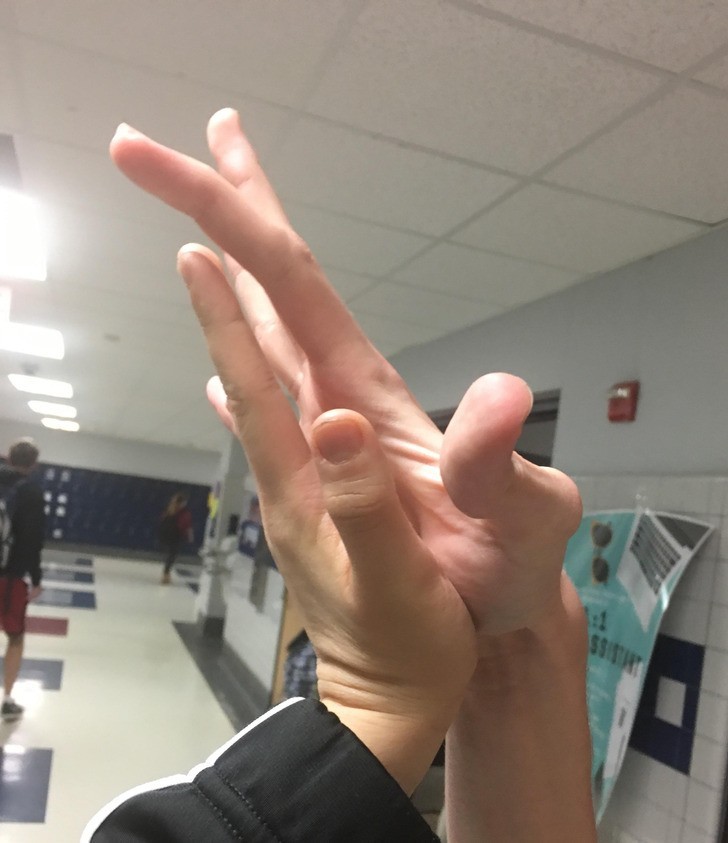 "Pewien skrzypek w mojej szkole ma naprawdę długie palce..."