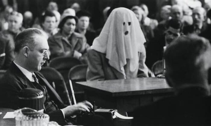 Zamaskowany świadek zeznający w sądzie w sprawie narkotykowej, Waszyngton, 1952