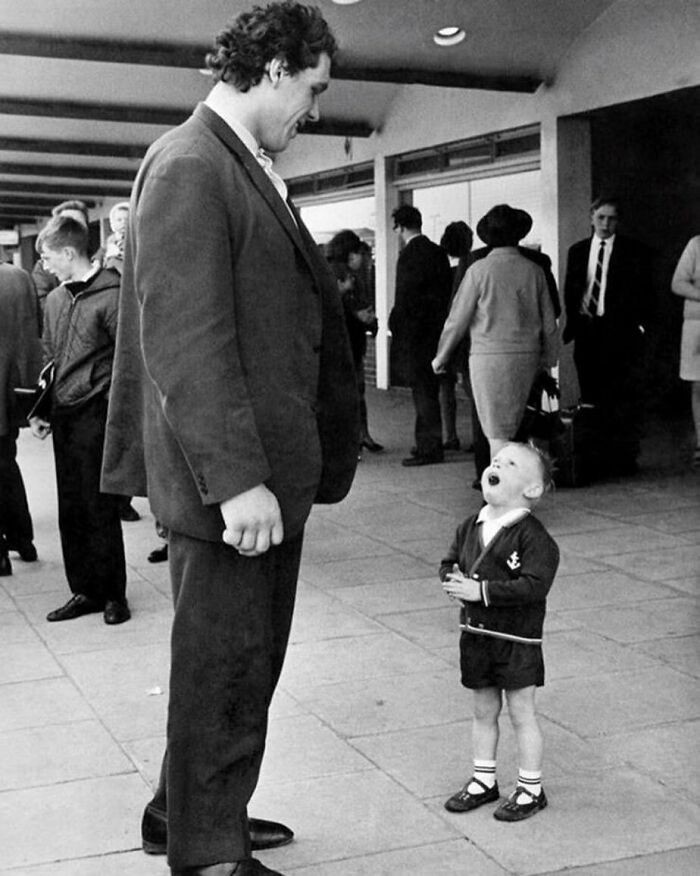Reakcja młodego chłopca na widok André the Gianta, lata 70.