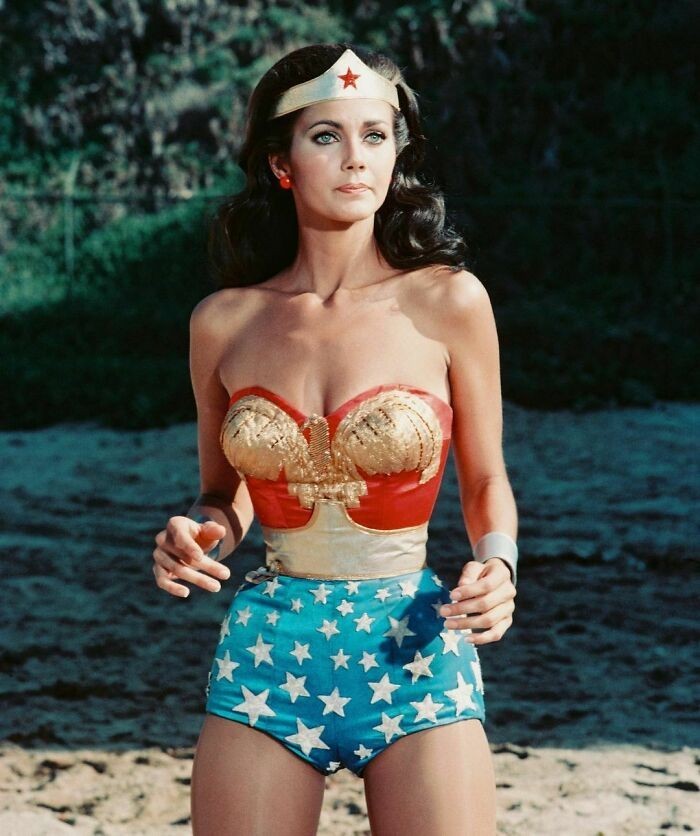 Lynda Carter jako Wonder Woman, 1975